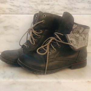 Rock and Candy Lace Fold Boot